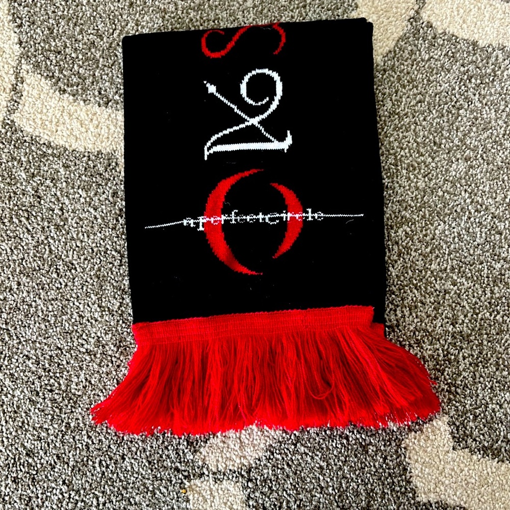 A Perfect Circle Scarf